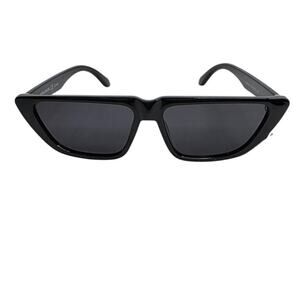 VANLINKER Trendy Polarized Black Cat Eye Sunglasses for Women Men Retro Style